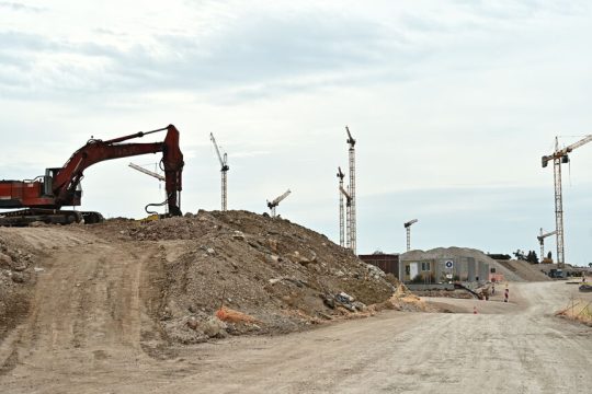 Τεράστιοι όγκοι χώματος απελευθερώνονται από τις εργασίες στο Ελληνικό στην ατμόσφαιρα των γύρω περιοχών